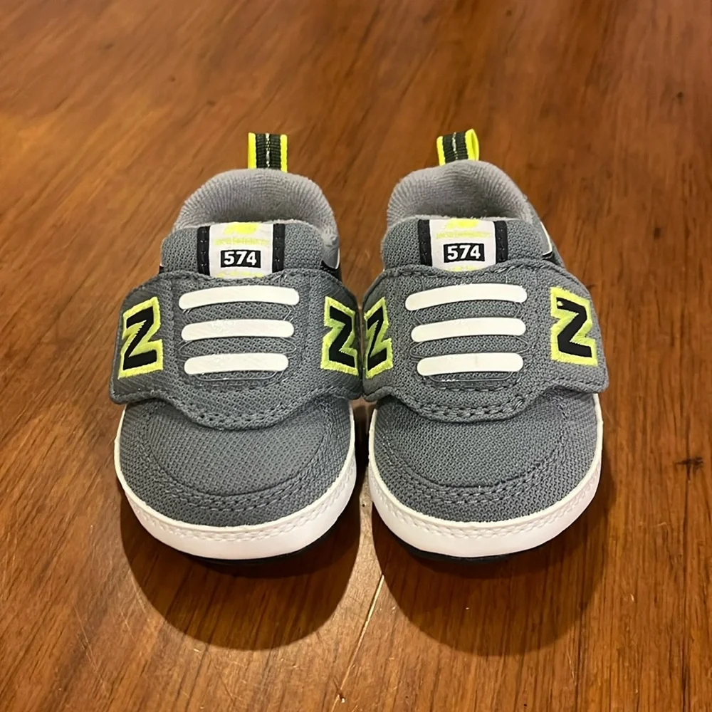 New Balance KO574GLI 574 Shoes Sneakers new Boys Girls Toddlers Size 3.5